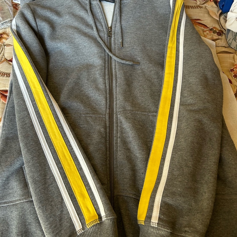 Harley-Davidson Gray Hoodie with Yellow Accents